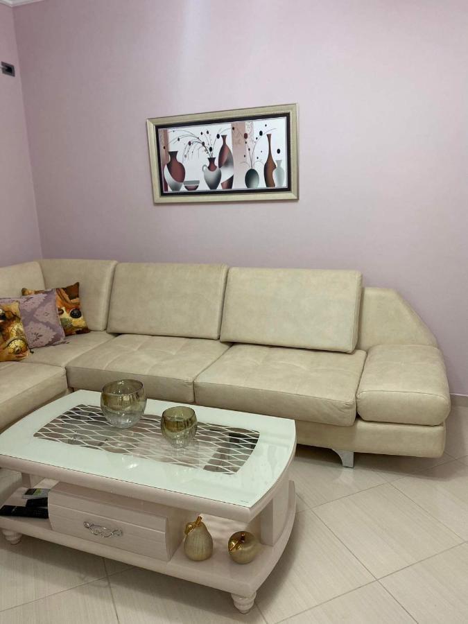 Orfeas Central Apartment Fier Dış mekan fotoğraf
