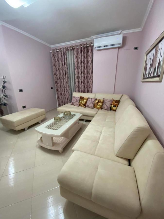 Orfeas Central Apartment Fier Dış mekan fotoğraf