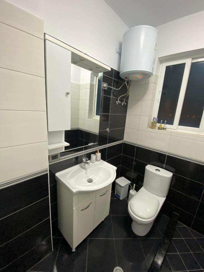 Orfeas Central Apartment Fier Dış mekan fotoğraf