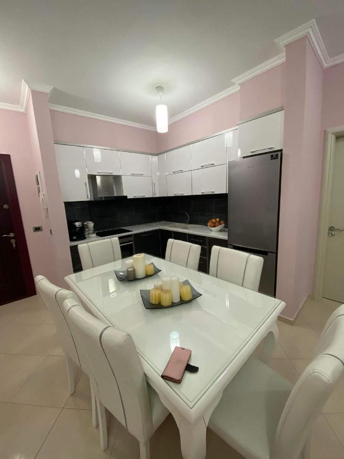 Orfeas Central Apartment Fier Dış mekan fotoğraf