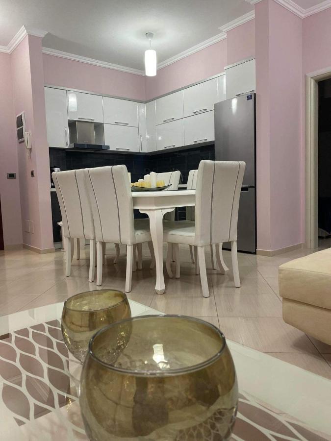 Orfeas Central Apartment Fier Dış mekan fotoğraf