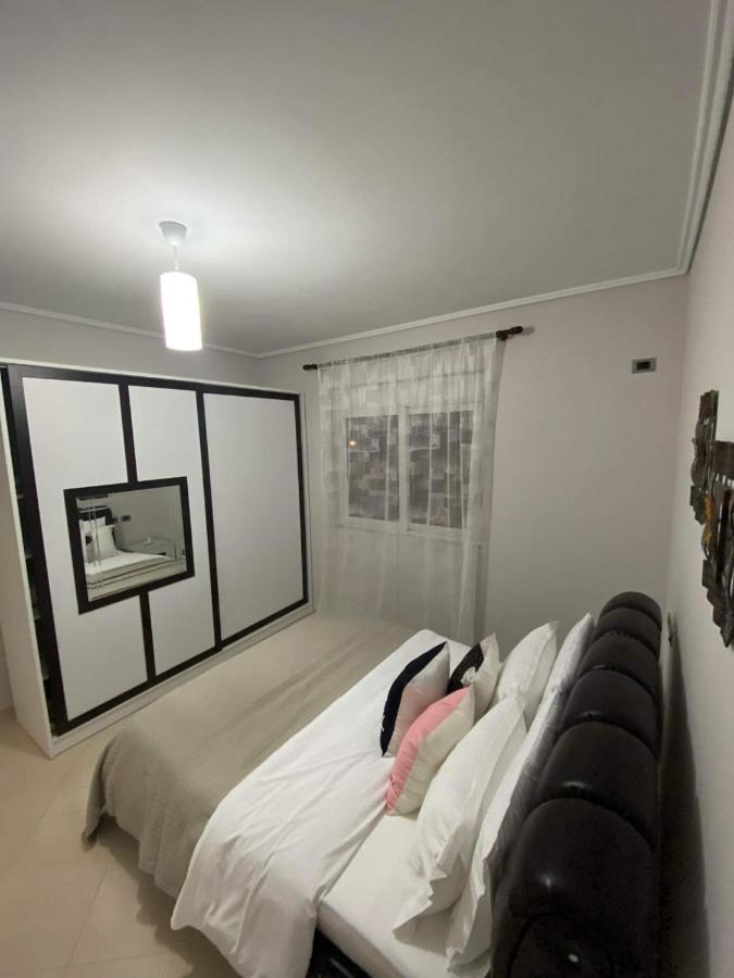Orfeas Central Apartment Fier Dış mekan fotoğraf