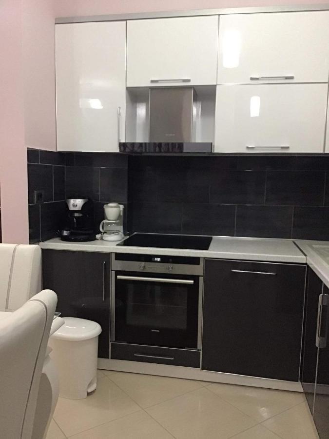 Orfeas Central Apartment Fier Dış mekan fotoğraf