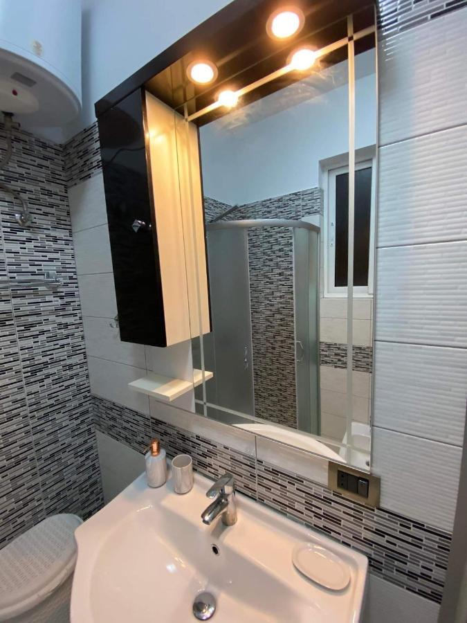 Orfeas Central Apartment Fier Dış mekan fotoğraf