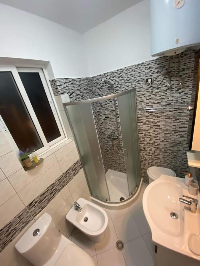 Orfeas Central Apartment Fier Dış mekan fotoğraf