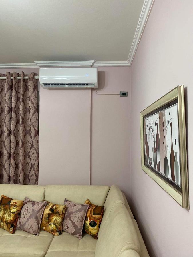 Orfeas Central Apartment Fier Dış mekan fotoğraf
