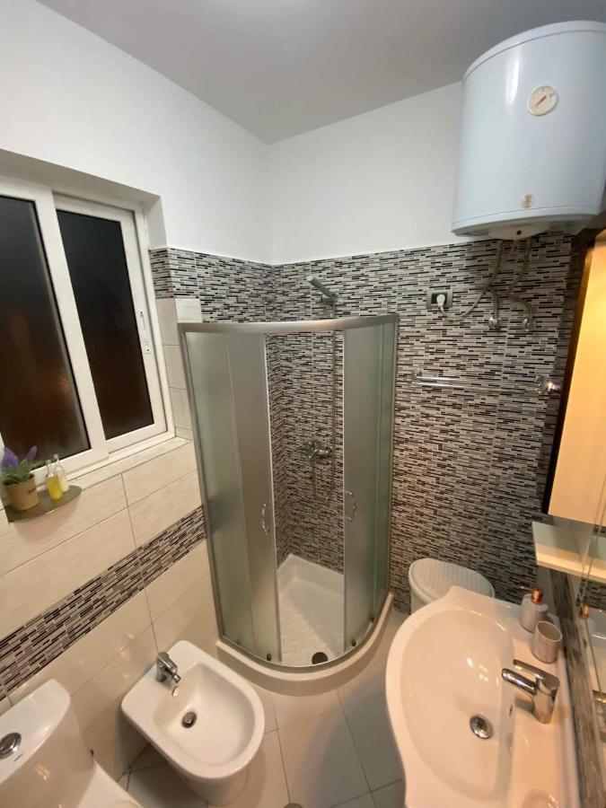 Orfeas Central Apartment Fier Dış mekan fotoğraf